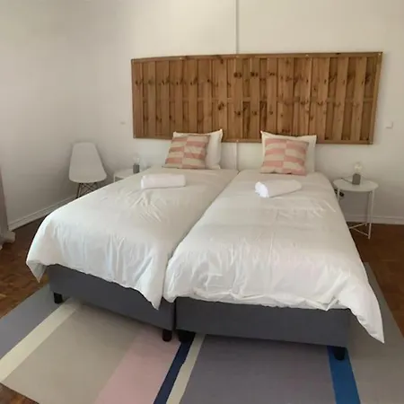 Carcavelos Maristas Pax5 * קרקבלוס